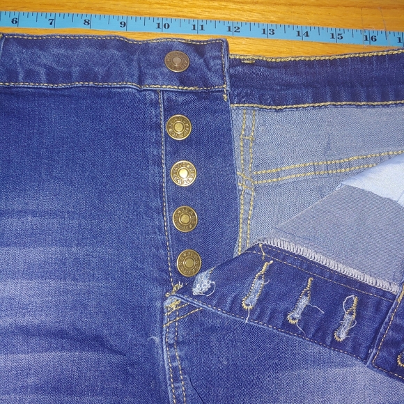 Blue Distressed Denim Frayed Shorts Button Up Front Women's XXL - Picture 3 of 7